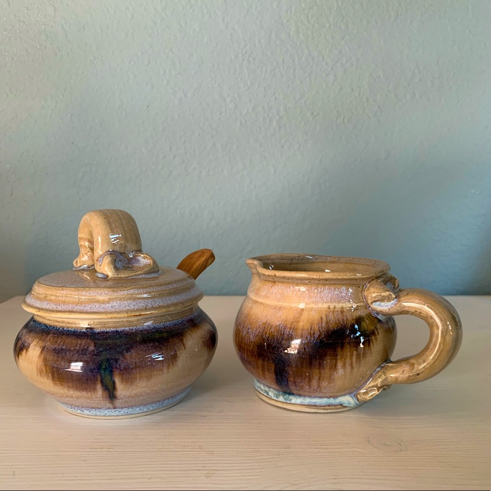 Handmade ceramic creamer & sugar bowl set